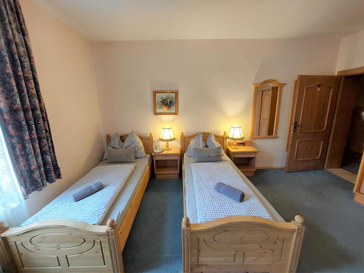 3 Raben - Leoben - Zimmer Fuer Geschaeftsreisende, Urlauber, Monteure Und Handwerker, Polski Pensjonat Austria エクステリア 写真