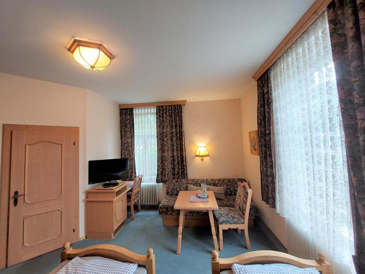 3 Raben - Leoben - Zimmer Fuer Geschaeftsreisende, Urlauber, Monteure Und Handwerker, Polski Pensjonat Austria エクステリア 写真